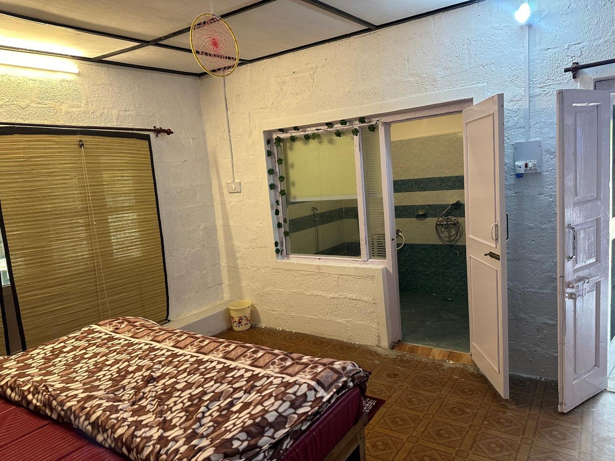 Albergue Dreamwoods A Travellers Farm Dharamshala Exterior foto